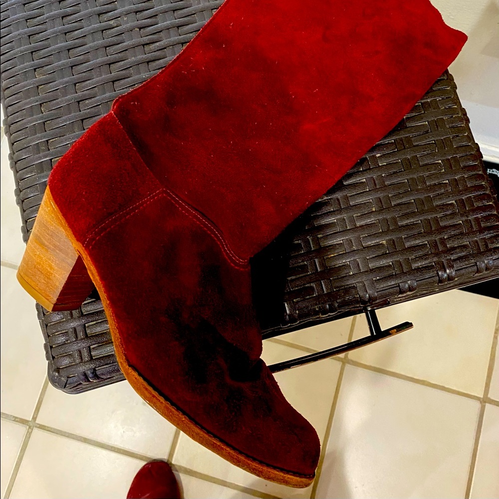 Vintage soft burgundy suede boots size 8 1/2 medium wide.